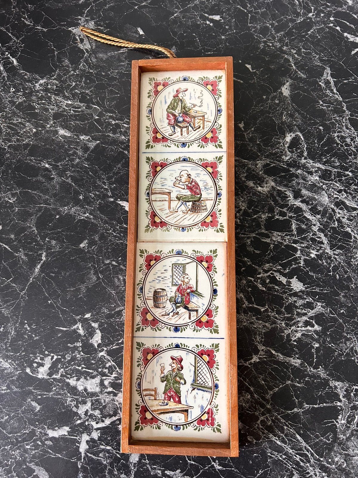 Mettlach tegelplateau, Antiek en Kunst, Ophalen of Verzenden