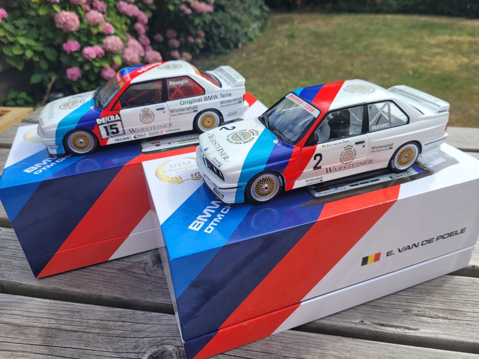 2x BMW E30 M3 DTM Champ. 1987/89 Werk83 Poele/ Ravaglia, Hobby en Vrije tijd, Modelauto's | 1:18, Ophalen of Verzenden