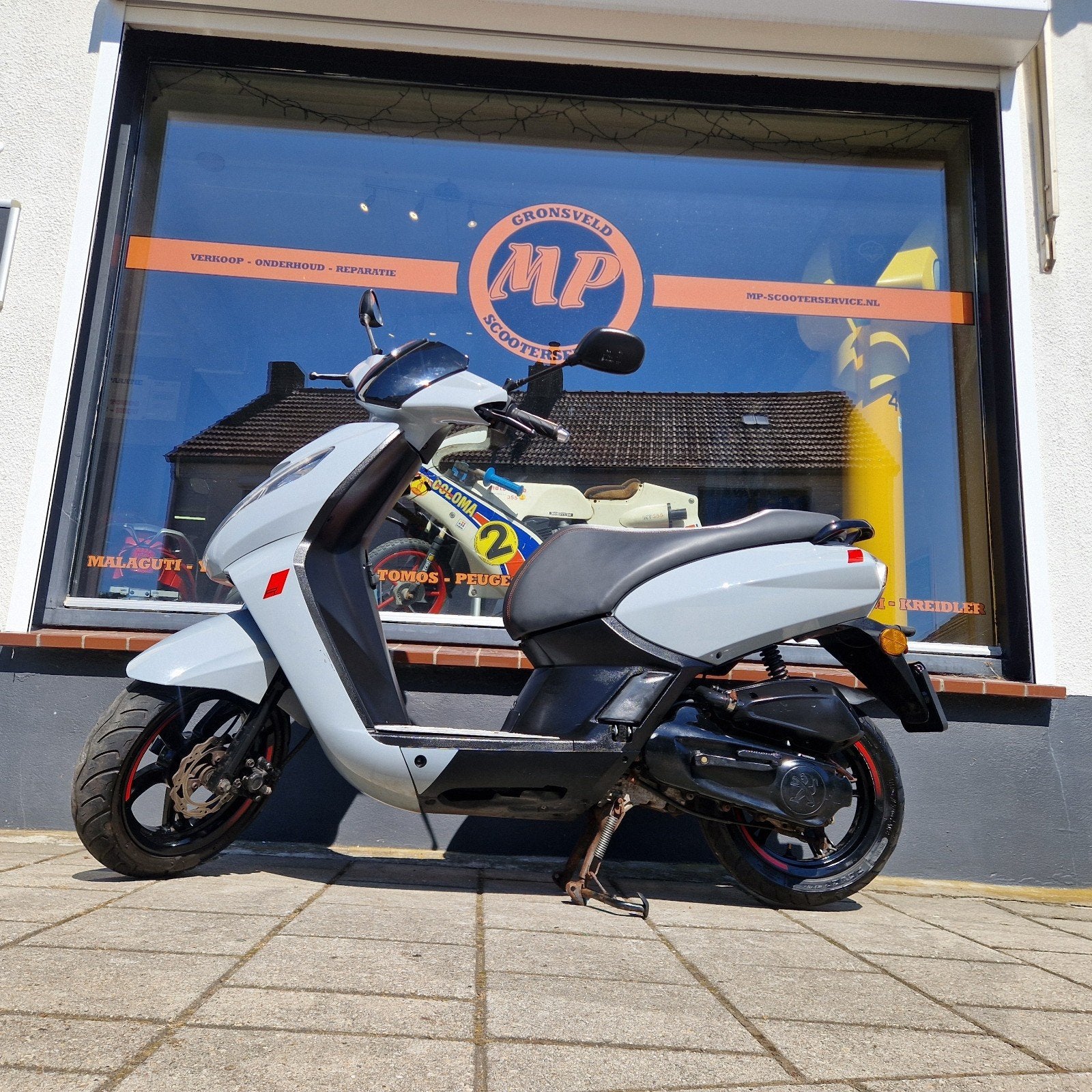 Te koop peugeot kisbee rs snor 25km injectie incl. Garantie, Fietsen en Brommers, Scooters | Peugeot, Ophalen of Verzenden, Gebruikt