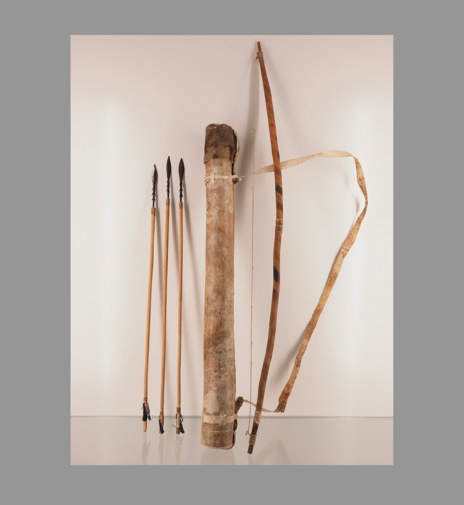 Authentieke Maasai pijl en boog set (251123-03), Antiek en Kunst, Kunst | Niet-Westerse kunst, Wapen, Afrika, Ophalen of Verzenden