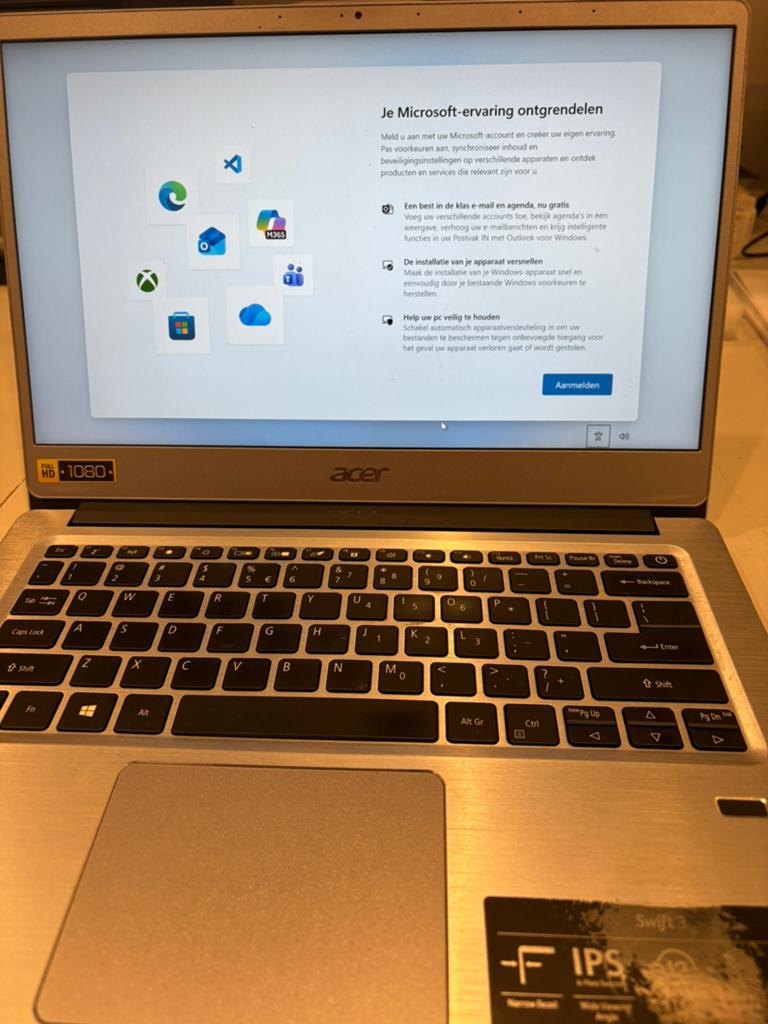 Laptop Acer i5 core 4 GB 150 eu, Ophalen of Verzenden, Zo goed als nieuw, 15 inch, 2 tot 3 Ghz