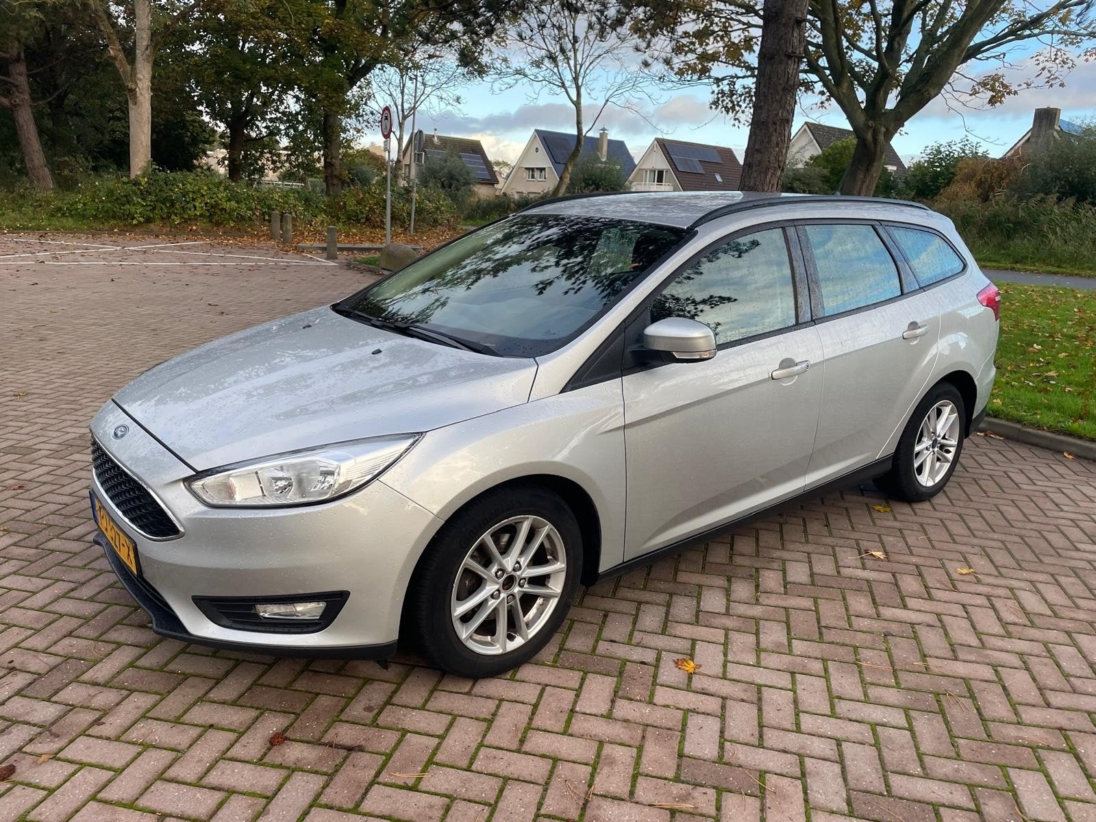 Ford Focus 1.0 Ecoboost 125pk 2017 Grijs, Auto's, Zwart, Origineel Nederlands, Handgeschakeld, 1216 kg