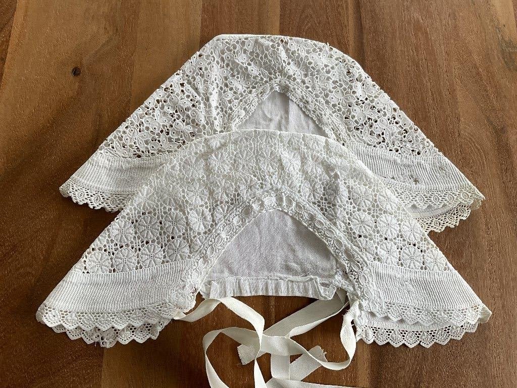 Antieke klederdracht muts ( Zuid Beverland ) per stuk, Ophalen of Verzenden, Dames, Onbekend
