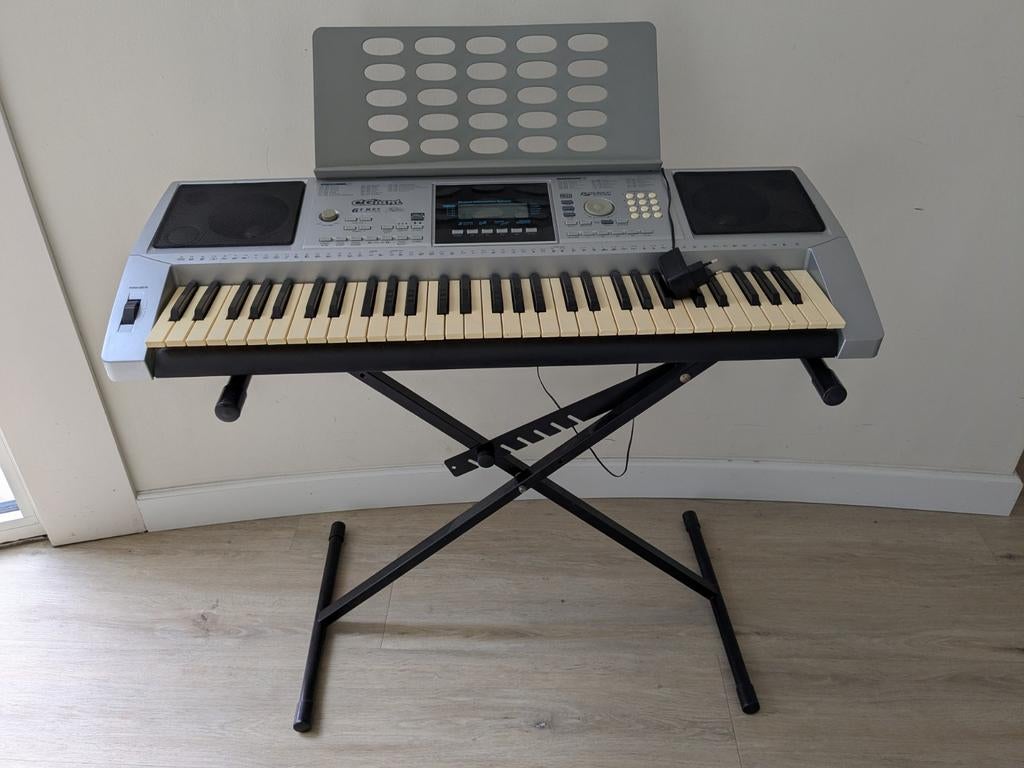 Nog goed werkend C.Giant keyboard incl standaard, Met standaard, Ophalen, Overige merken, 61 toetsen