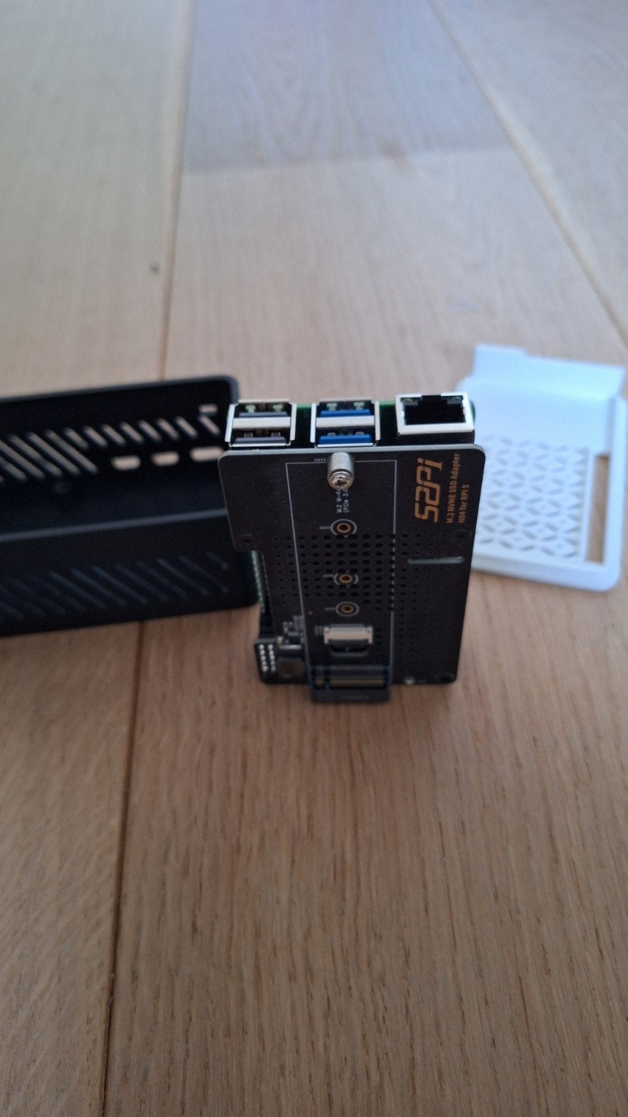 Raspberry Pi 5 16GB RAM en NVMe en UPS hat (zonder SSD), Minder dan 2 Ghz, Ophalen of Verzenden, Zo goed als nieuw, SSD