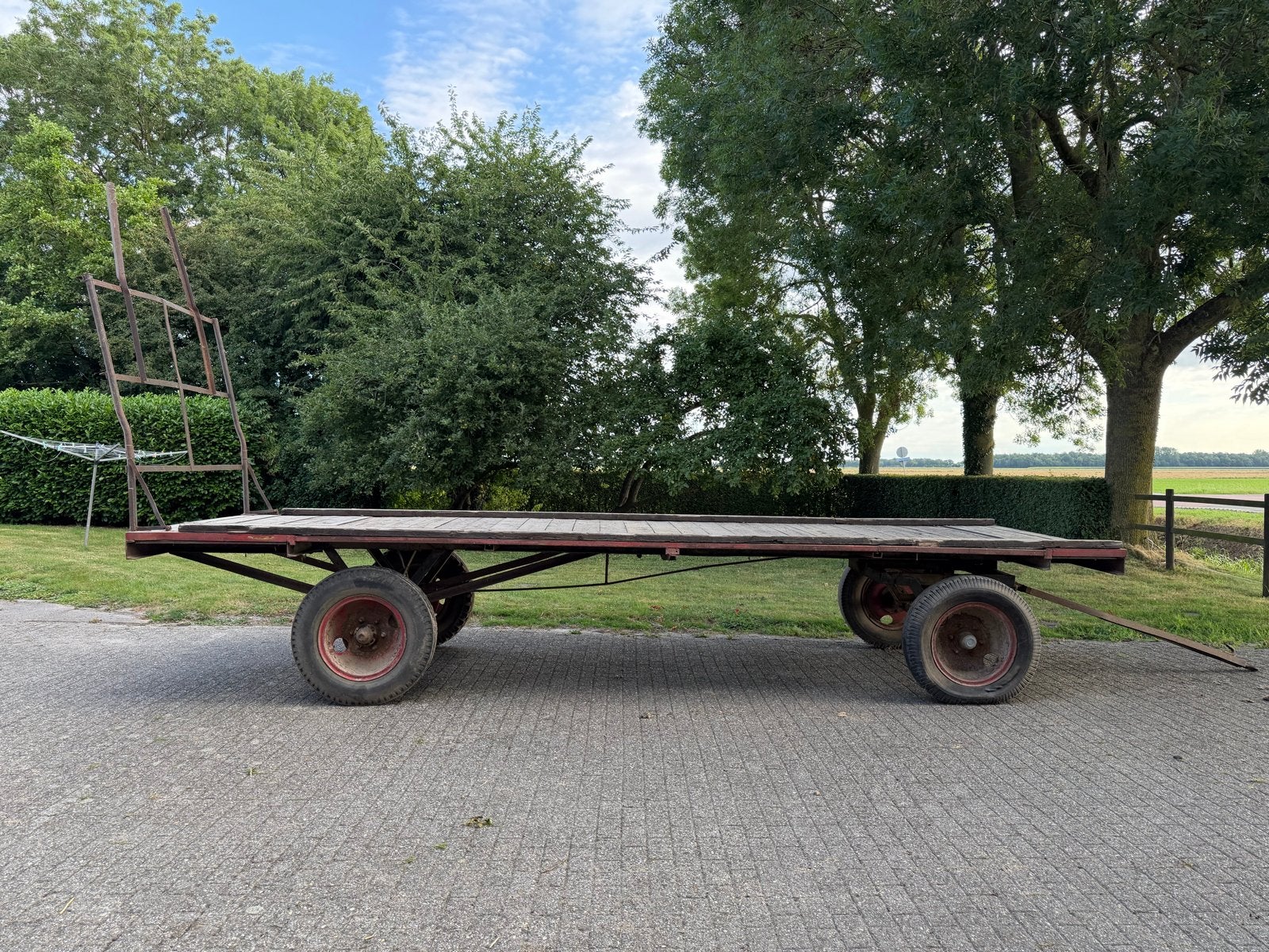 Platte wagen met hooi/strorek - 6.6m lang, Auto diversen, Aanhangers en Bagagewagens, Ophalen, Gebruikt