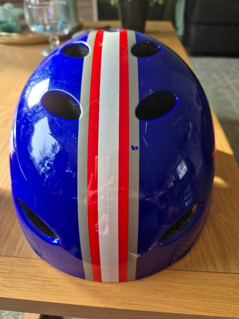Skate helm, Fietsen en Brommers, Fietsaccessoires | Fietshelmen, Gebruikt, Jongen of Meisje, Ophalen, Overige merken