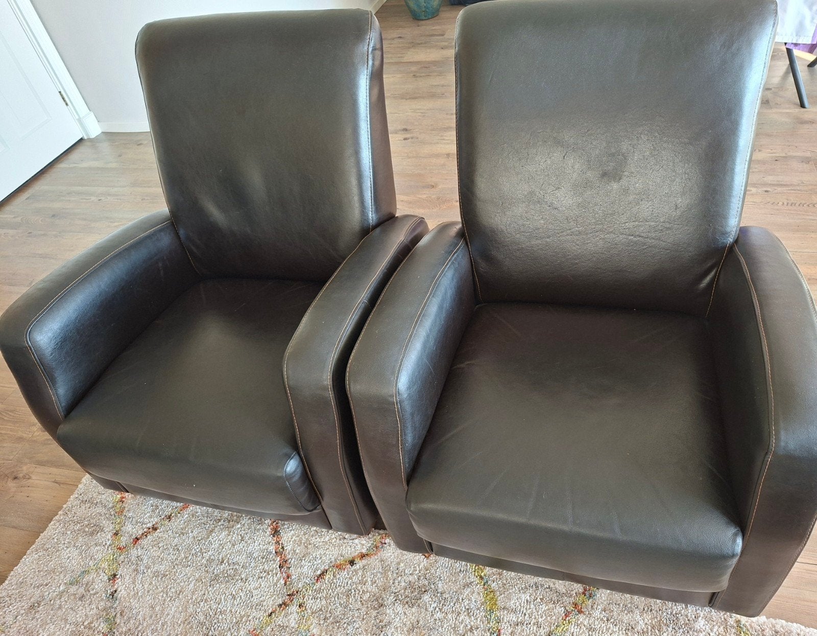 Twee comfortabele fauteuils - Donkerbruin, Ophalen, Overige materialen, Gebruikt, 75 tot 100 cm