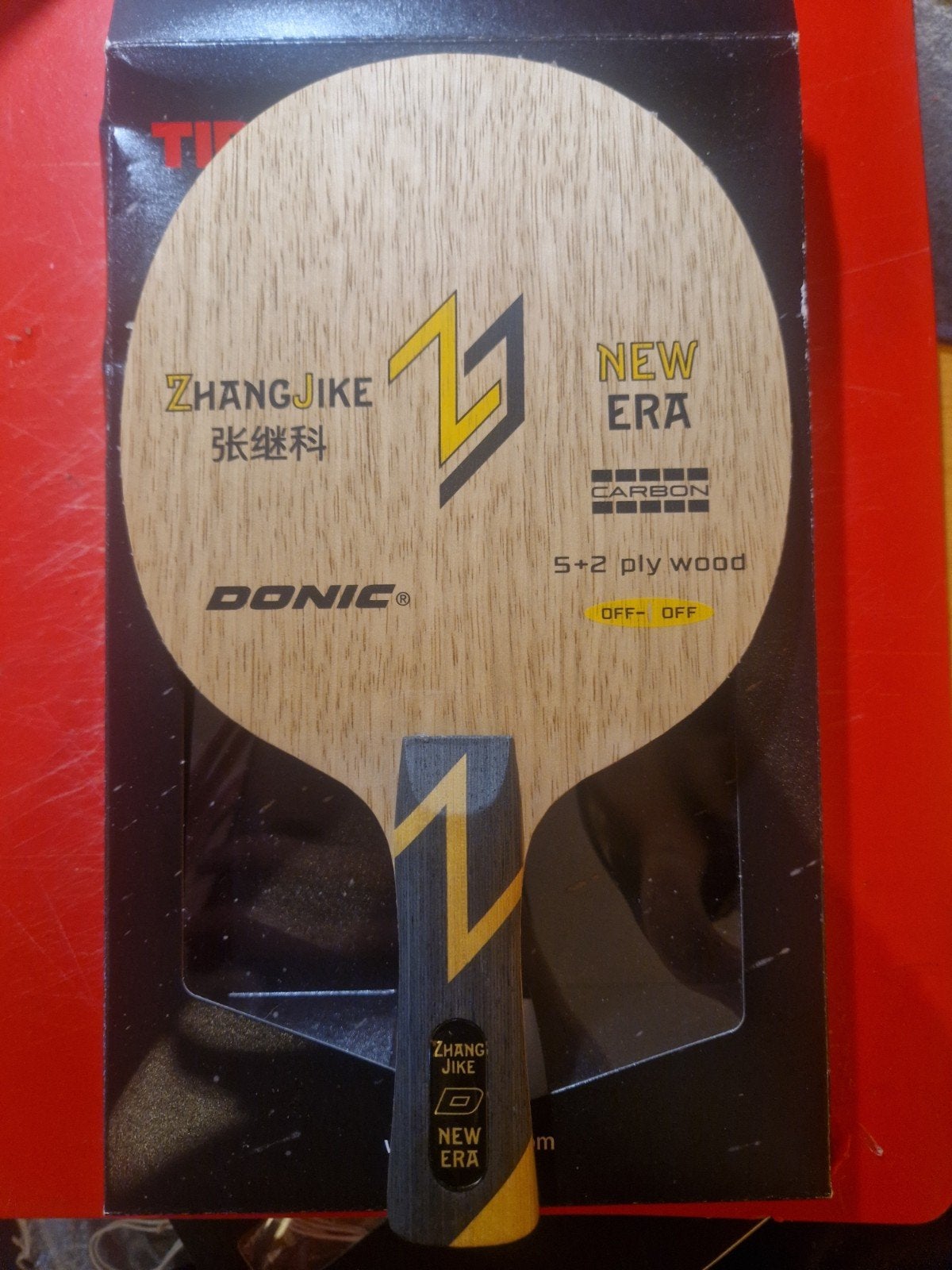 Donic Zhang Jike New Era Outer Carbon Tafeltennisbatje, Sport en Fitness, Ophalen of Verzenden, Zo goed als nieuw, Net, Batje(s) of Balletje(s)