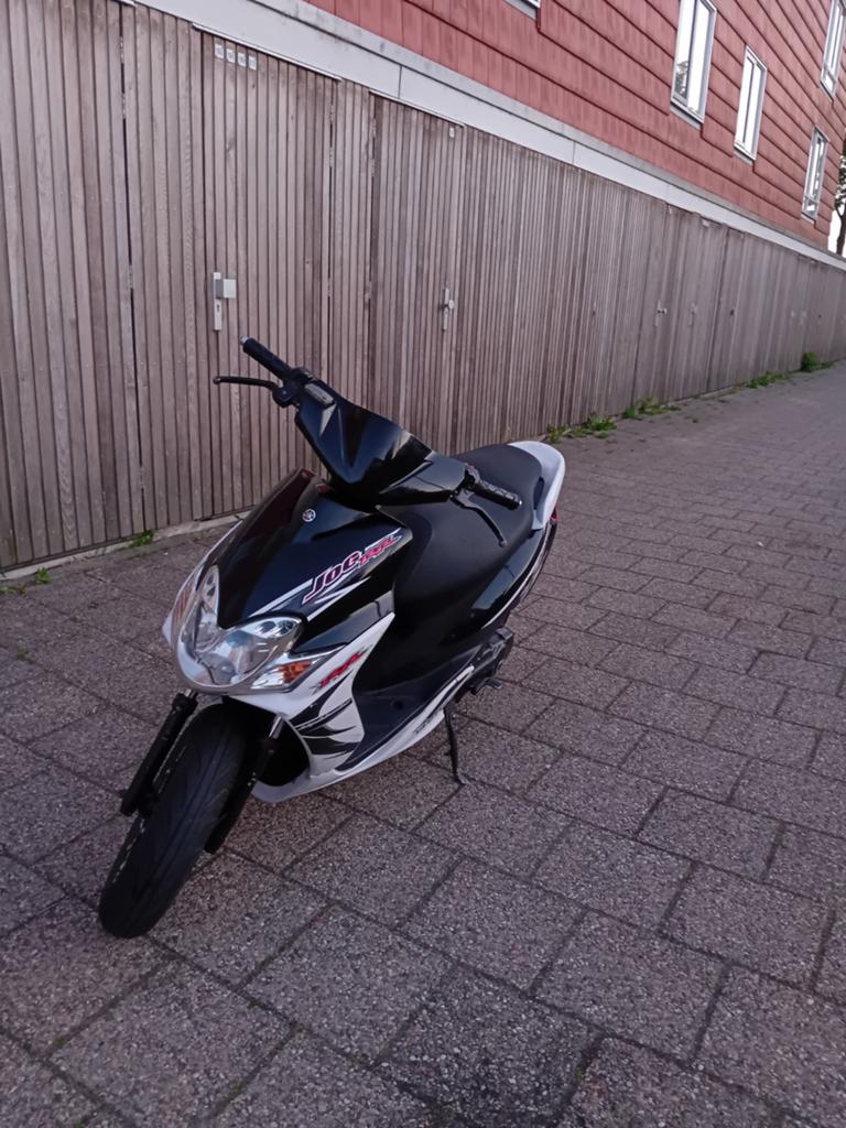 Yamaha Jog RR, Fietsen en Brommers, Scooters | Yamaha, Zo goed als nieuw, JogR of RR, Maximaal 45 km/u, Tweetakt, Ophalen
