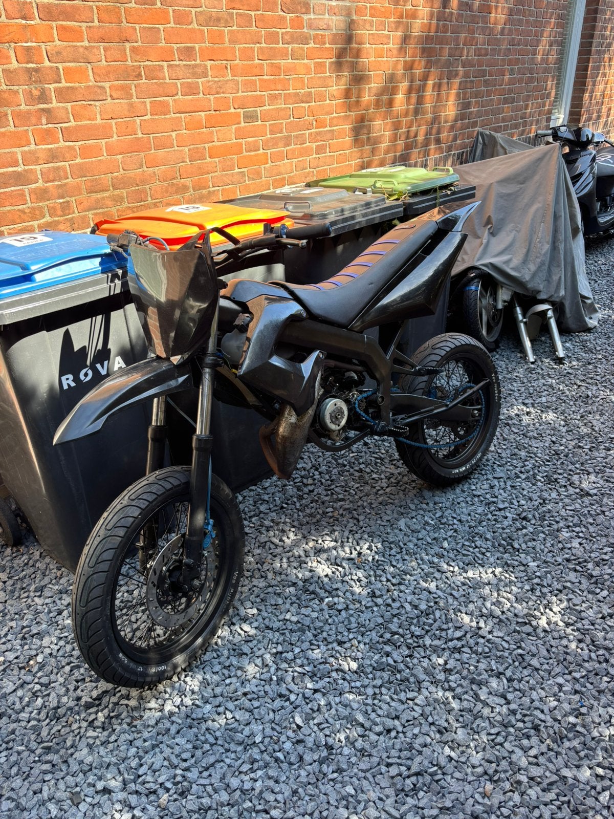 Derbi senda drd, Fietsen en Brommers, Brommers | Derbi, Ophalen, 6 versnellingen, Maximaal 45 km/u, Zo goed als nieuw