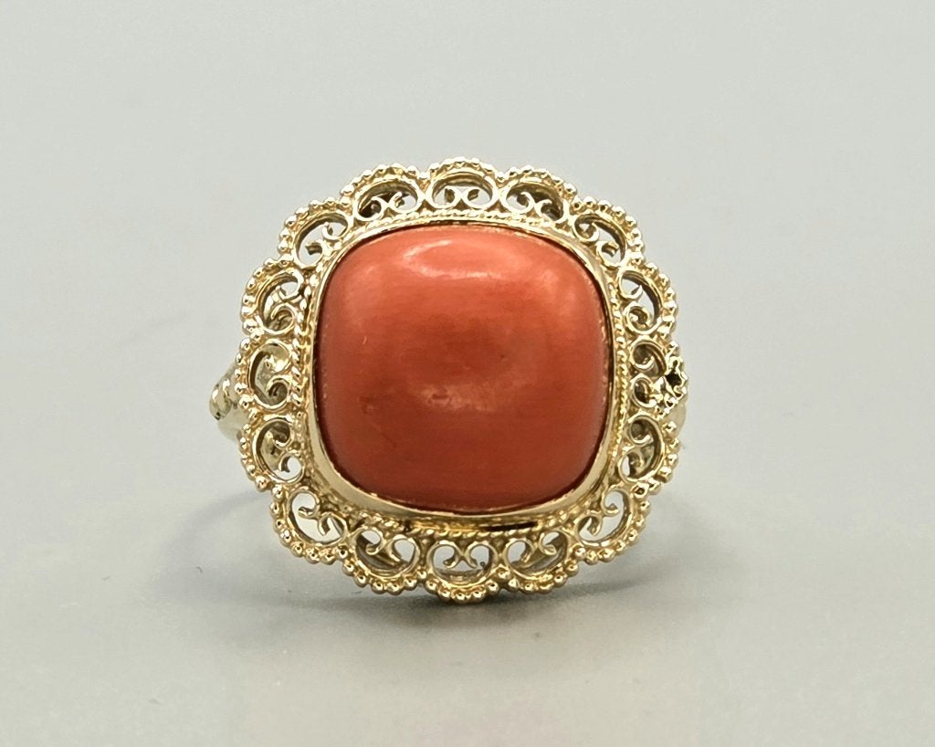 Gouden Vintage design ring met bloedkoraal. 2026/578, Sieraden, Tassen en Uiterlijk, Ringen, ., Ophalen of Verzenden, Zo goed als nieuw
