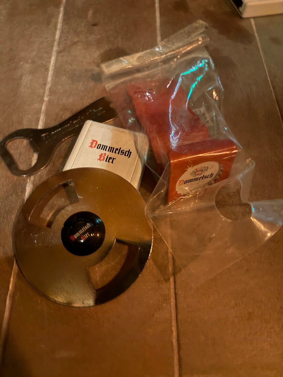 Dommelsch Bier Collectie: set van 4 flesopeners, Verzamelen, Biermerken, Ophalen of Verzenden, Zo goed als nieuw, Flesopener, Dommelsch