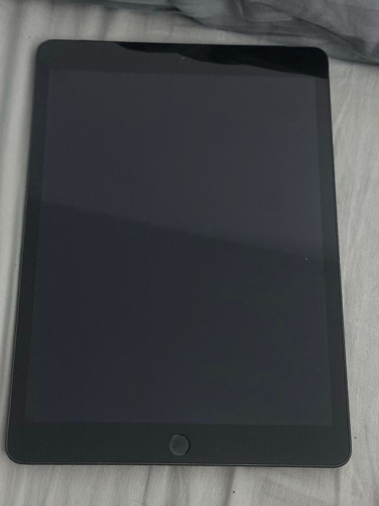 Apple iPad 10.2 inch 32GB - Nette staat + bon, doos & hoes, 32 GB, Apple iPad, Zo goed als nieuw, Grijs