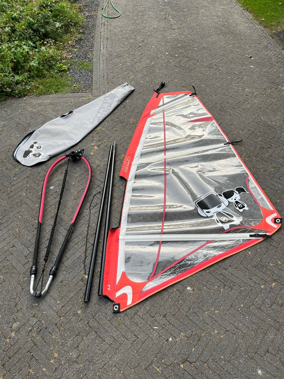 Grommet 3.2m² windsurfzeil met giek en mast, Watersport en Boten, Windsurfen, Overige merken, Minder dan 3.5 m², Ophalen of Verzenden