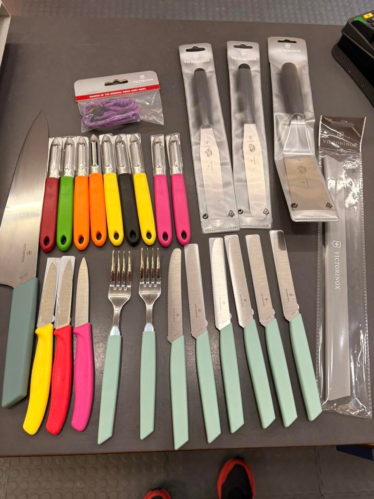 Partij Victorinox diverse artikelen van Zwitsers zakmes, Huis en Inrichting, Keuken | Bestek, Ophalen of Verzenden, Nieuw, Rvs of Chroom