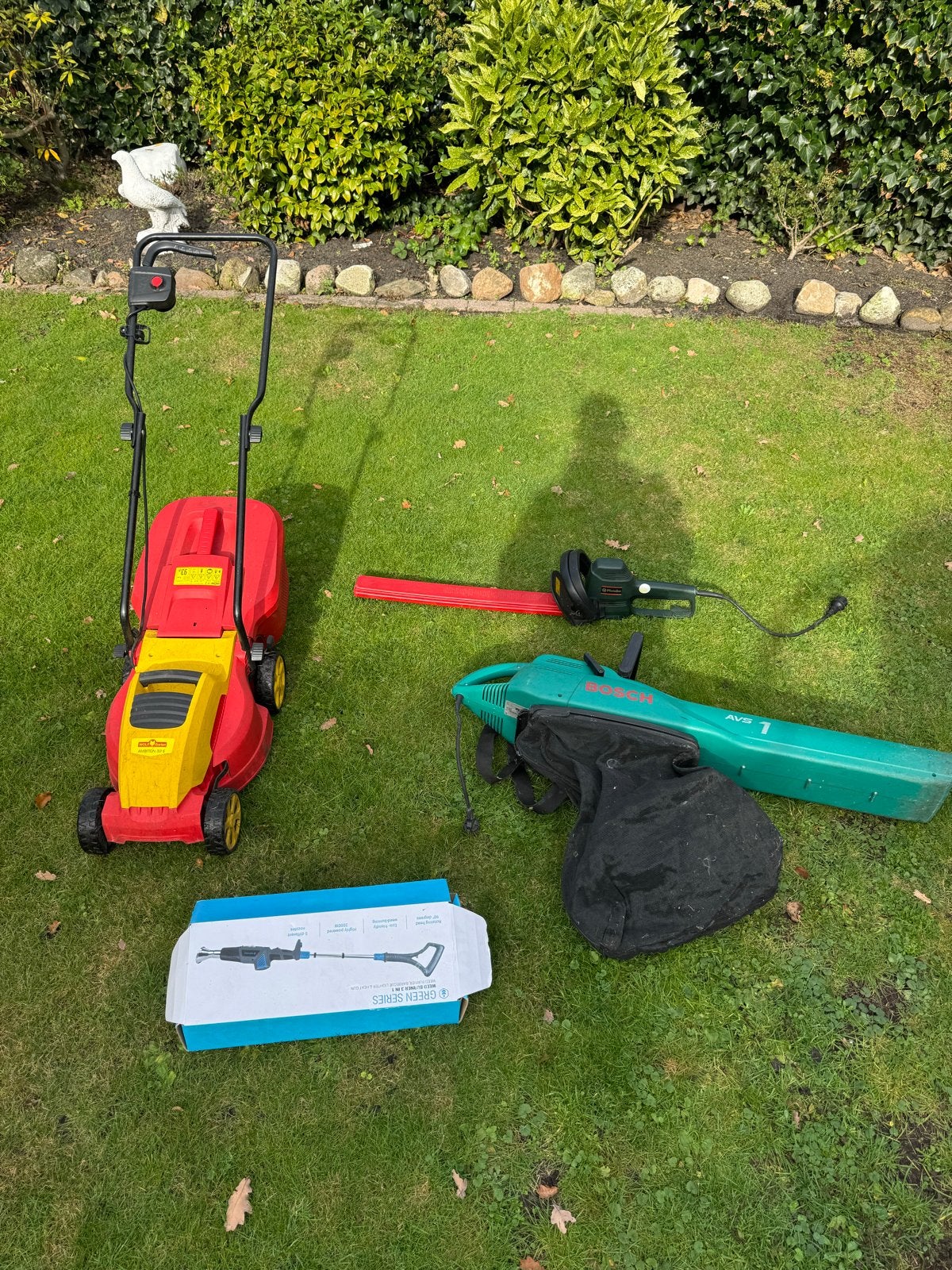 Divers Tuin gereedschap Grasmaaier, Heggenschaar, Bladblazer, Cirkelmaaier, Gebruikt, Elektrische grasmaaier, Ophalen of Verzenden