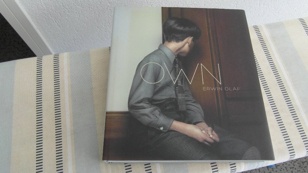 ERWIN OLAF - OWN, nieuwstaat ; erbij 2 fotoboeken, Ophalen of Verzenden, Zo goed als nieuw, Fotografen