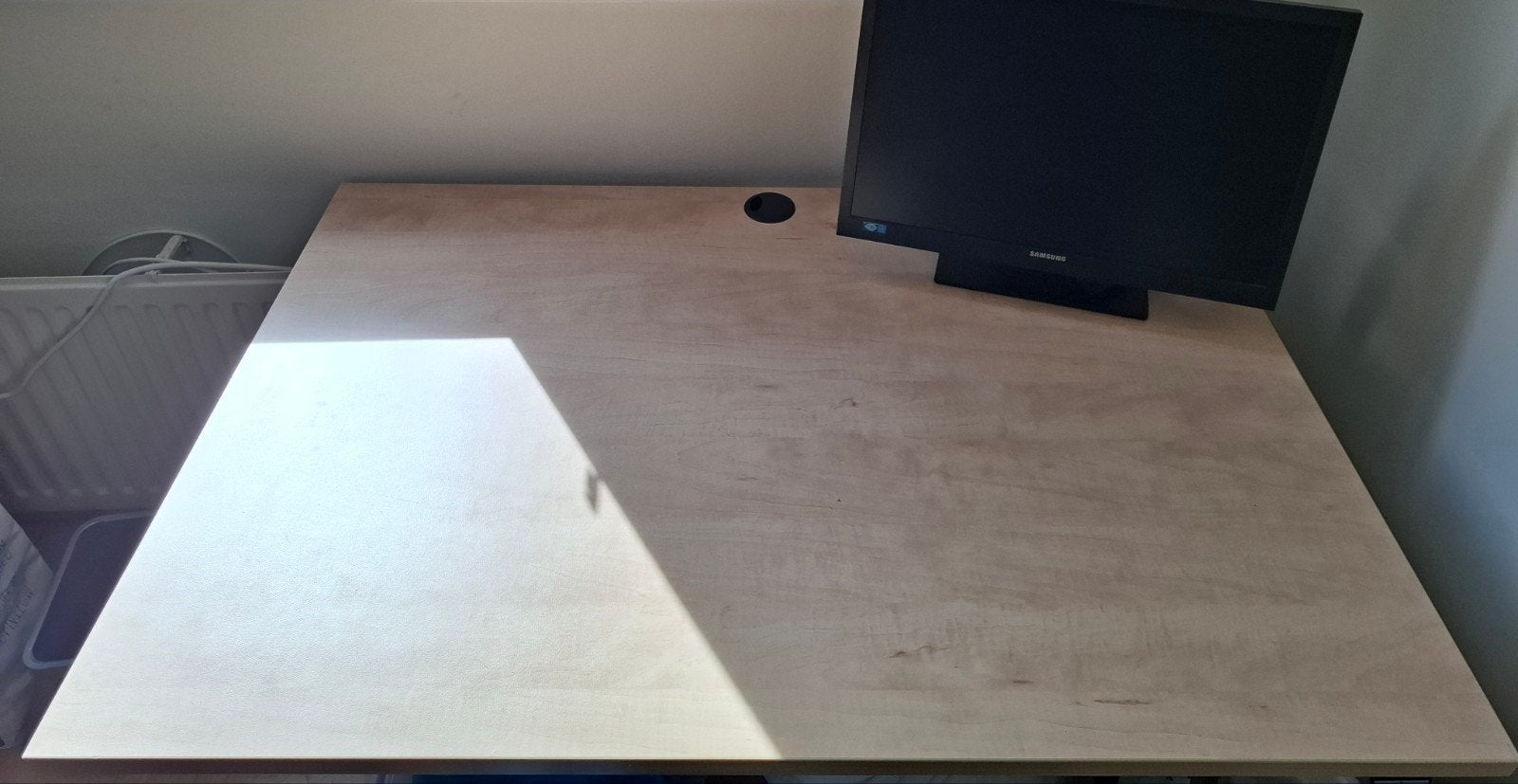 Zit-sta bureau met kabelgoot, Ophalen, Zit-sta bureau, 81 cm, 121 cm