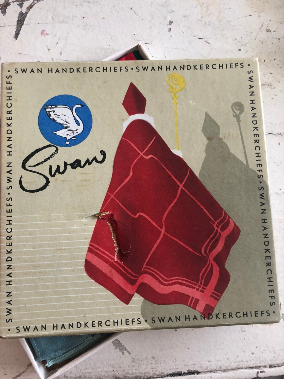 Oud Sinterklaas doosje zakdoekjes (Swan), Ophalen of Verzenden, Gebruikt