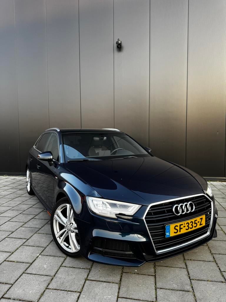 Audi A3 1.5 Tfsi 150pk CoD Ultra S Tronic 2018 Blauw met B&O, Auto's, 1498 cc, 4 cilinders, Blauw, Origineel Nederlands