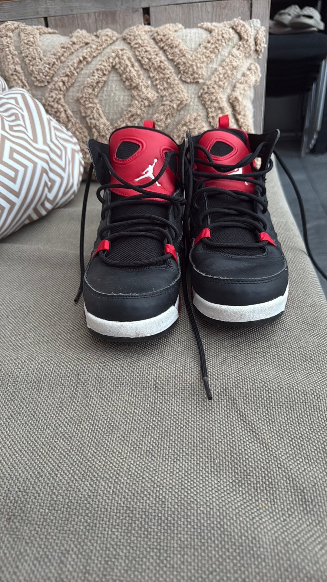 Hoge sneakers jordans, Ophalen of Verzenden, Zo goed als nieuw