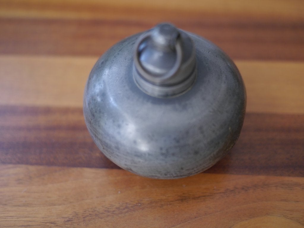 moffen kruikje, 1790, (werd in de mof 'handschoen' gedragen), Antiek en Kunst, Antiek | Tin, Ophalen of Verzenden