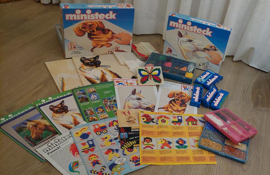 Ministeck verzameling met voorbeelden en platen, Hobby en Vrije tijd, Ministeck, Ophalen of Verzenden, Gebruikt, Box-set