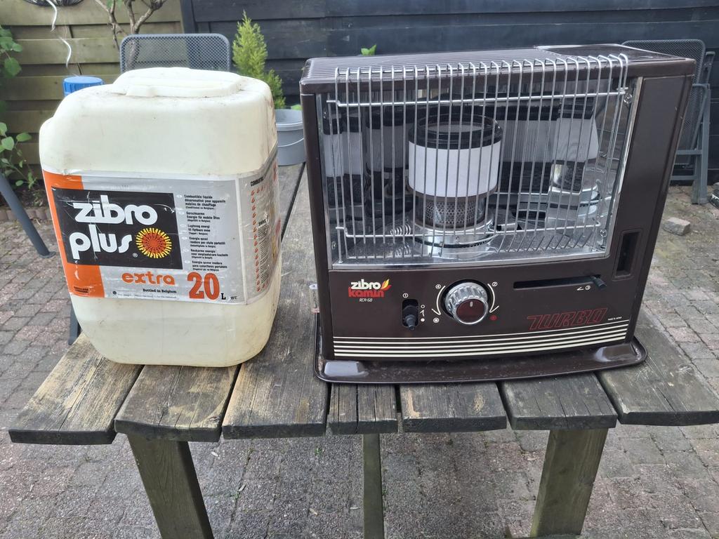 Zibro Kamin RCA-68 petroleumkachel met 5 liter brandstof, Huis en Inrichting, Kachels, Ophalen, Gebruikt, Overige brandstoffen