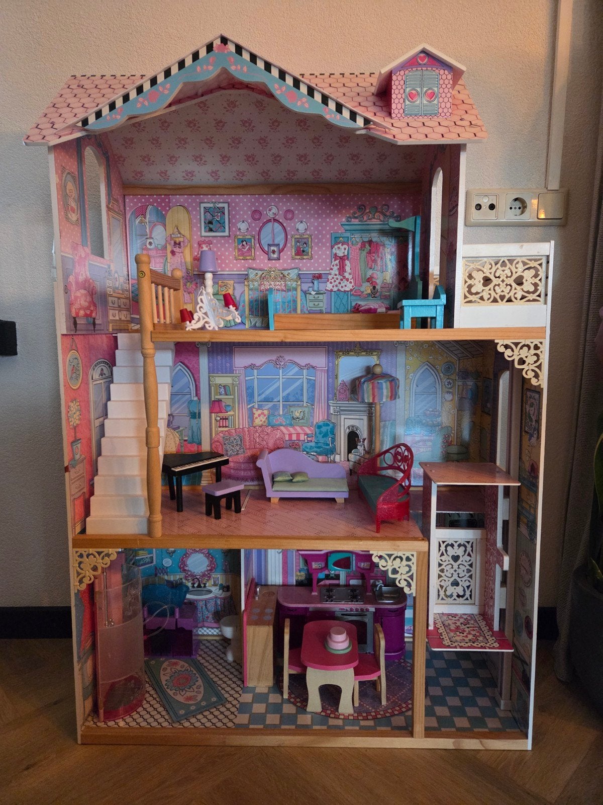 Barbiehuis / poppenhuis, Kinderen en Baby's, Speelgoed | Poppenhuizen, Ophalen, Poppenhuis
