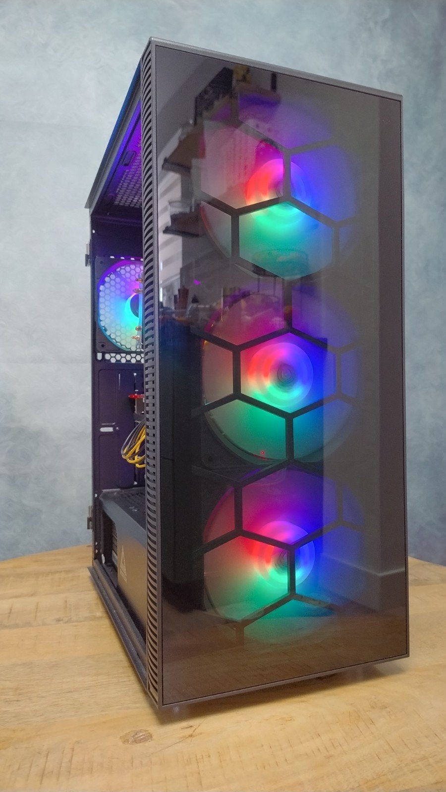 Budget Game PC | i5 4460 | GTX 970 | 16GB | SSD + HDD | RGB, Ophalen of Verzenden, Zo goed als nieuw, Gaming, HDD