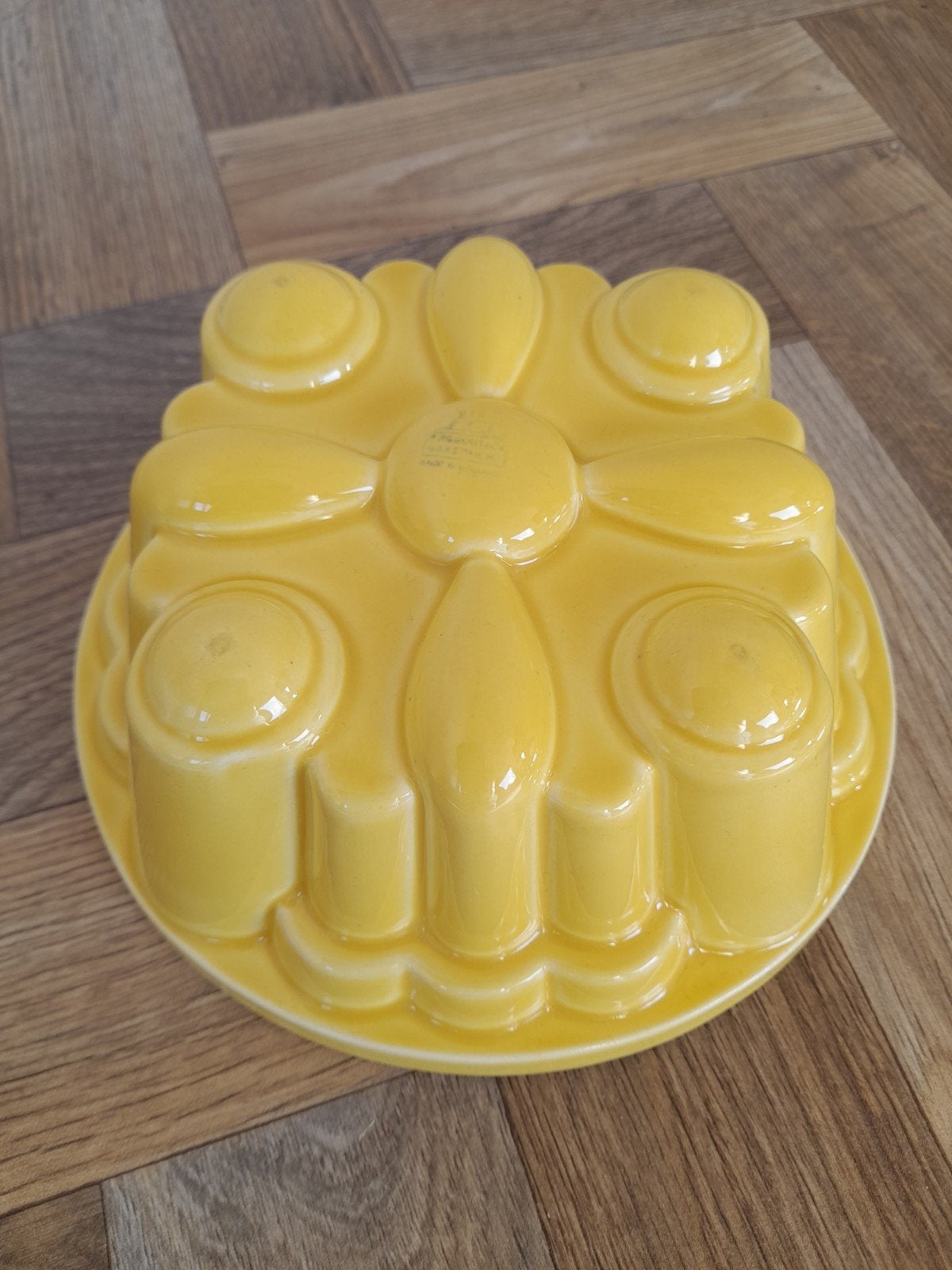 Vintage gele puddingvorm Petrus Regout, Antiek en Kunst, Ophalen of Verzenden