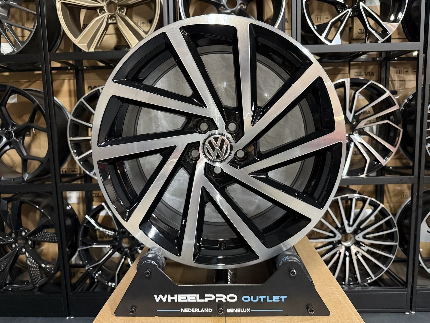 17'' Volkswagen SPIELBERG 5X100 Polo 2G AUDI A1 Seat SKODA, Auto-onderdelen, Velg(en), -, -, Nieuw
