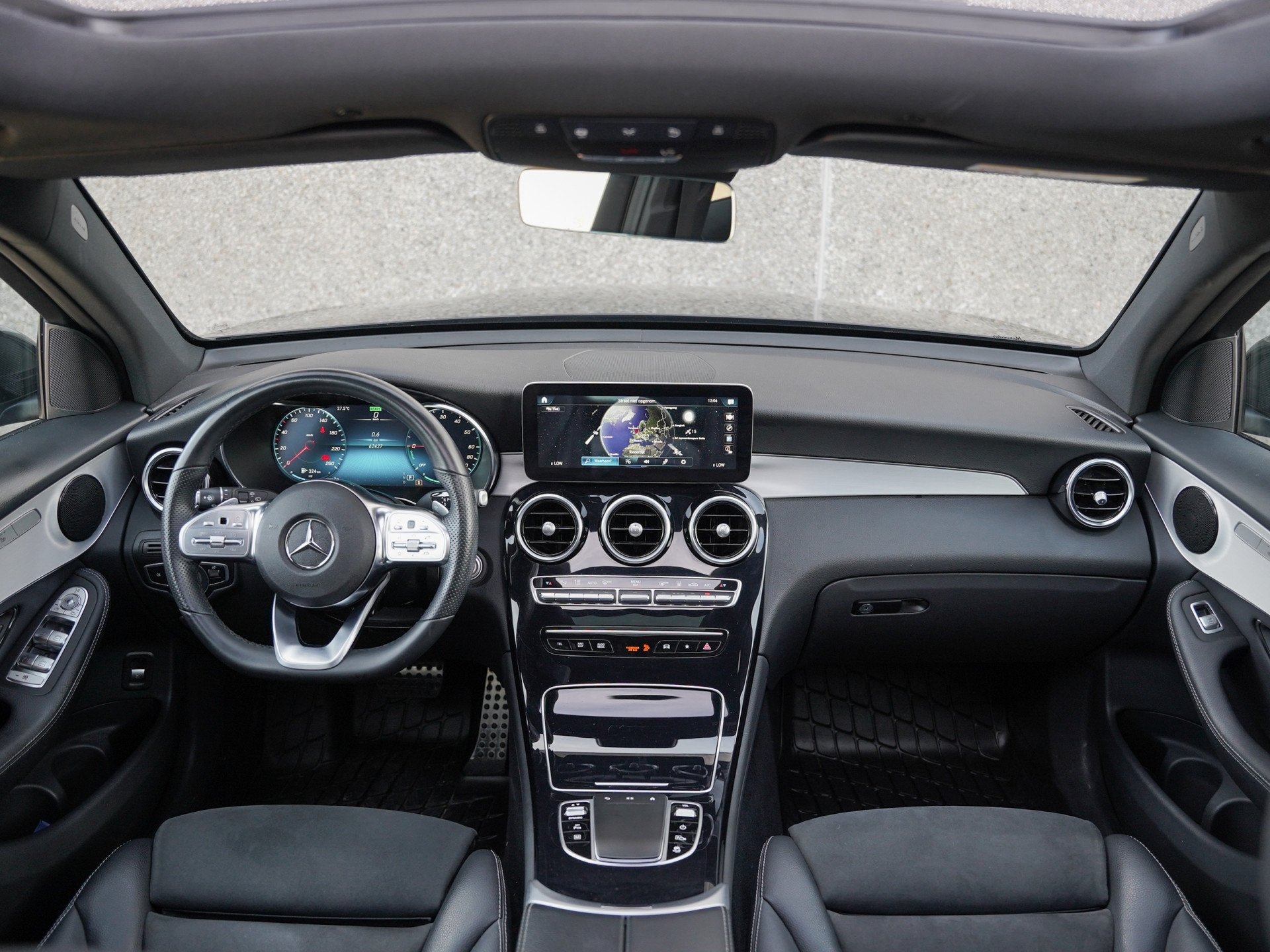 Mercedes-Benz GLC 300de 4MATIC Premium Plus AMG | Kantel/sch, Auto's, Mercedes-Benz, Automaat, Gebruikt, 4 cilinders, Zwart