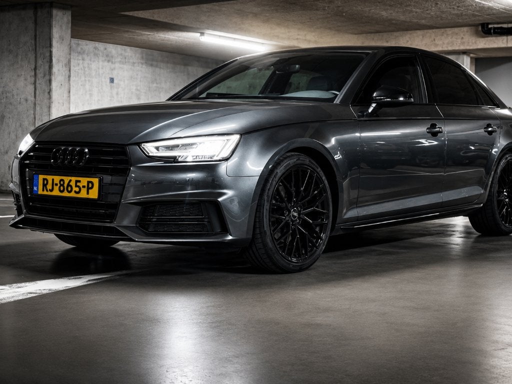 Audi A4 Limousine 1.4 TFSI S-Line Black edition Automaat-, Auto's, Audi, A4, 1395 cc, 1500 kg, Particulier