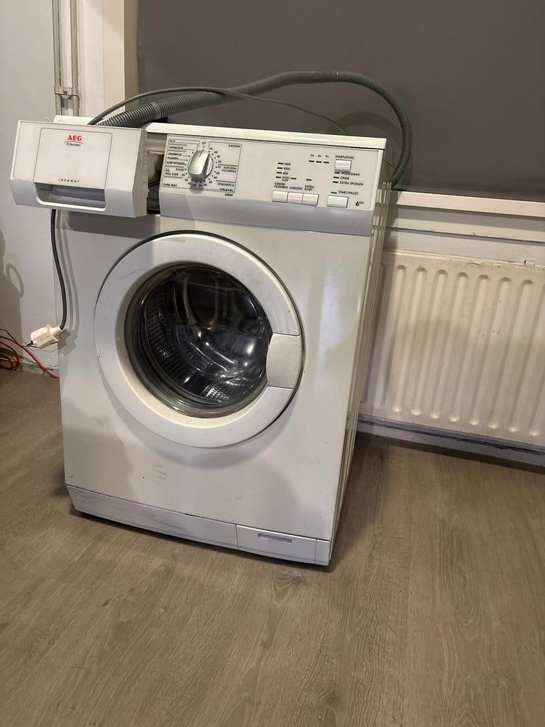 AEG Lavamat wasmachine, Ophalen, 1200 tot 1600 toeren, Gebruikt, 4 tot 6 kg
