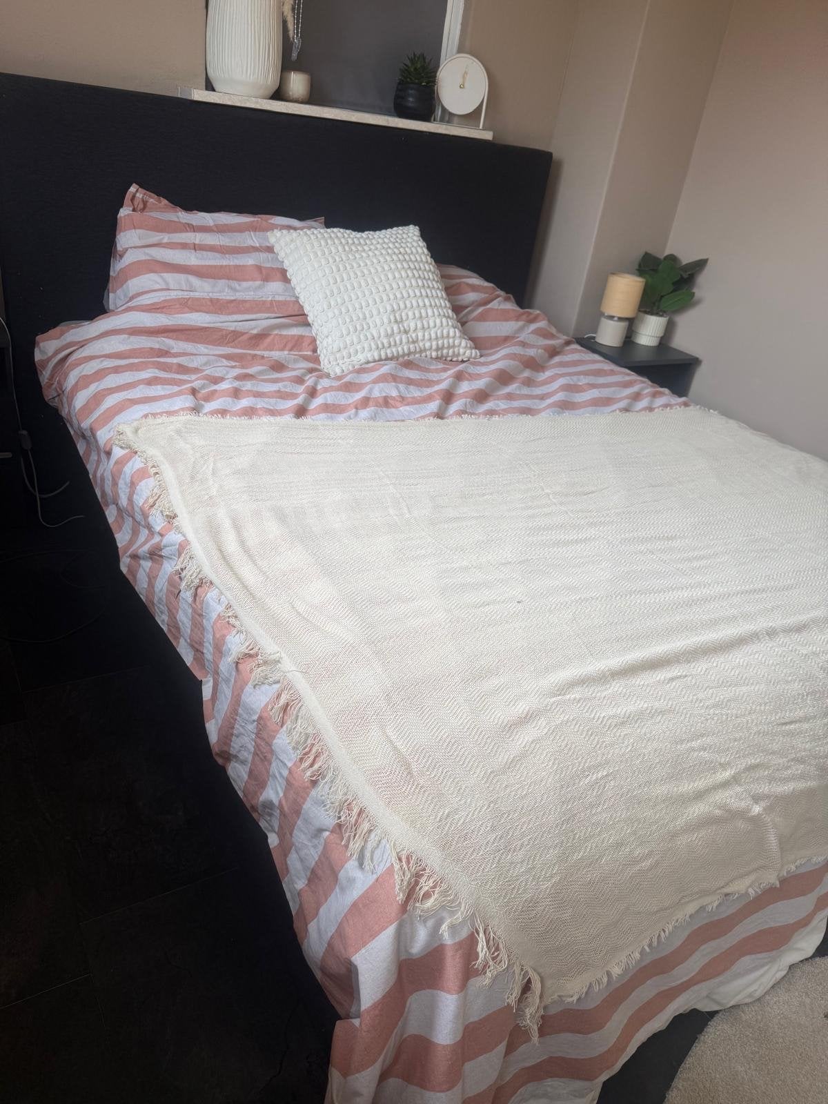 Tweepersoons boxspring met matras - 160x200 cm, Ophalen, Tweepersoons, Zo goed als nieuw, 200 cm