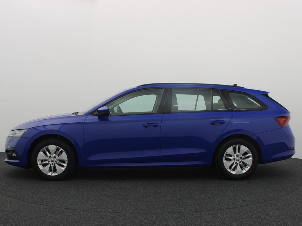 Skoda Octavia Combi 1.0 e-TSI Business Edition AUTOMAAT / TR, Auto's, Stof, Gebruikt, Euro 6, Blauw