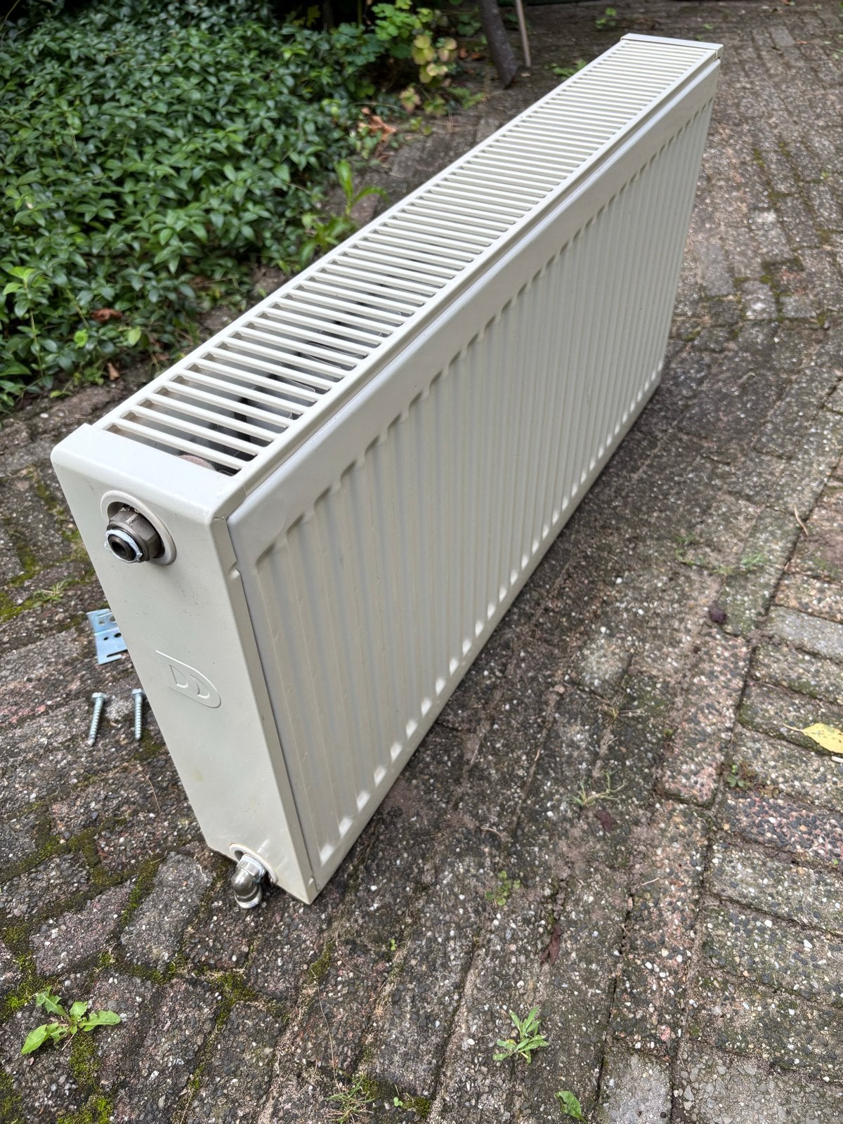 Radiator inclusief beugels, Ophalen, 30 tot 80 cm, Gebruikt, Radiator