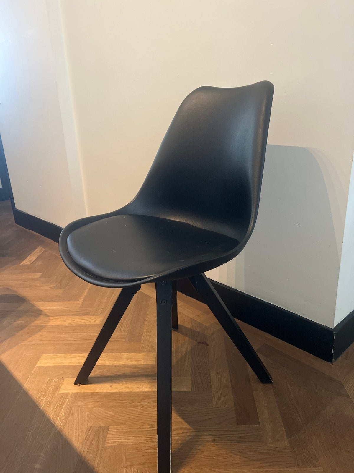 Zwarte eetkamerstoel (set 6), Huis en Inrichting, Stoelen, Gebruikt, Eén, Kunststof, Zwart, Ophalen