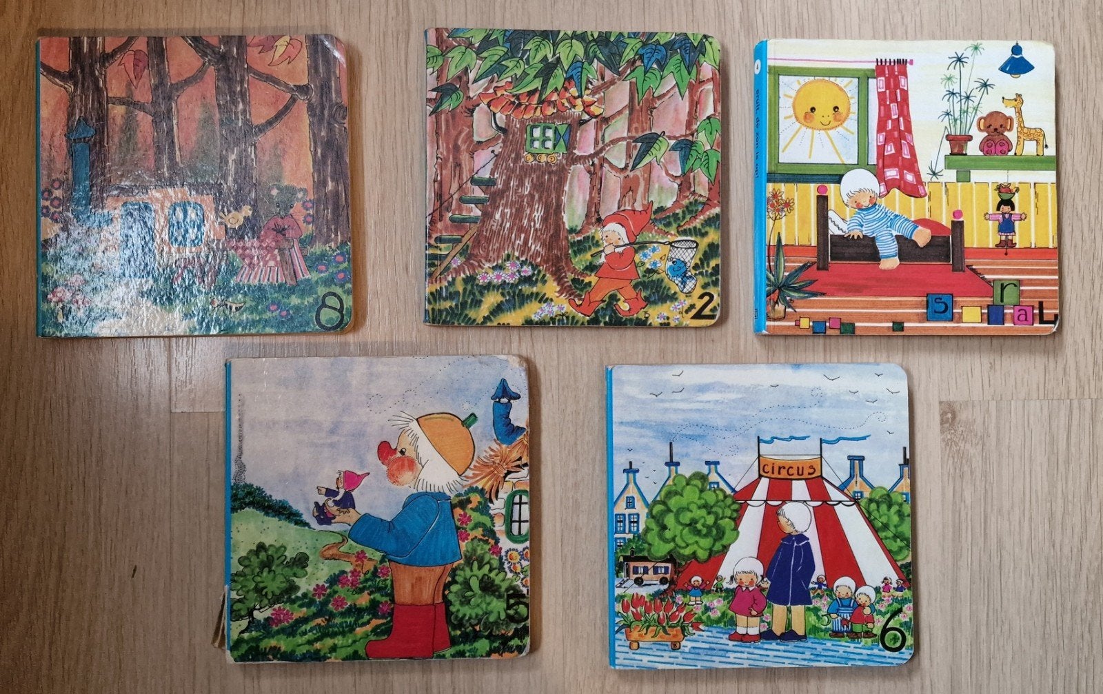 Set van 5 vintage kinderboekjes - kartonboekjes, Ophalen, Gelezen