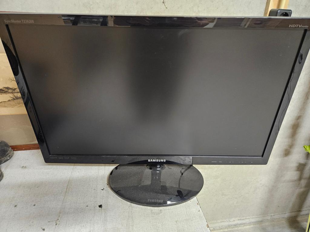 Samsung tv 27 inch, met bijpassende muurbeugel, 50 Hz, Ophalen of Verzenden, Samsung, 100 cm of meer