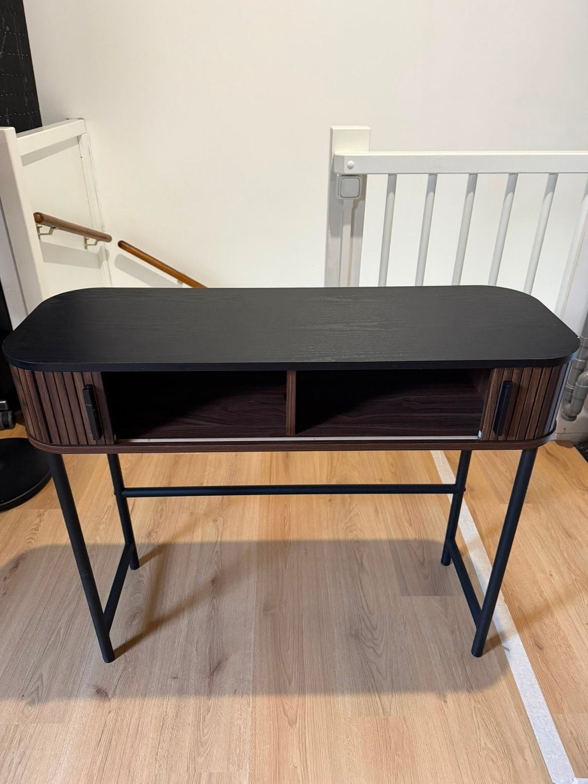 Side Table / Make-up Tafel met Opbergruimte, Ophalen, Zo goed als nieuw, Rechthoekig
