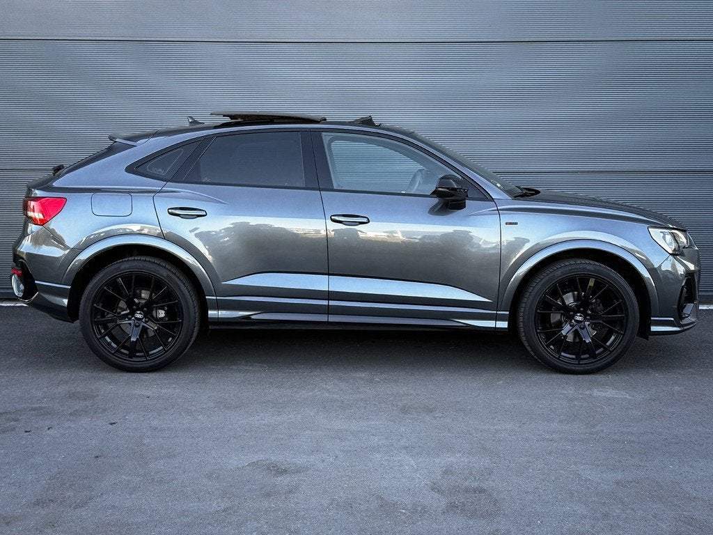 Audi Q3 Sportback 35 TFSI, 3x S-line, Pano, Stoelverw, 20'', Auto's, 4 cilinders, 150 pk, 1505 kg, Leder en Stof
