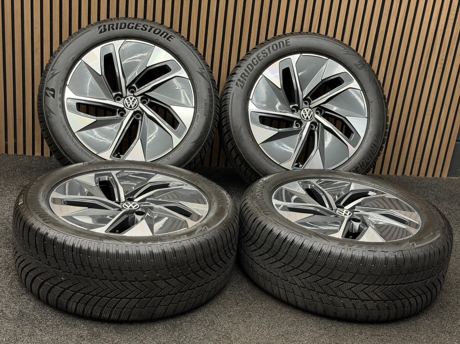 WINTER! Originele 19 inch VW ID.4 ID.5 Hamar Bridgestone ‘25, Auto-onderdelen, ., Banden en Velgen, Winterbanden, 235 mm
