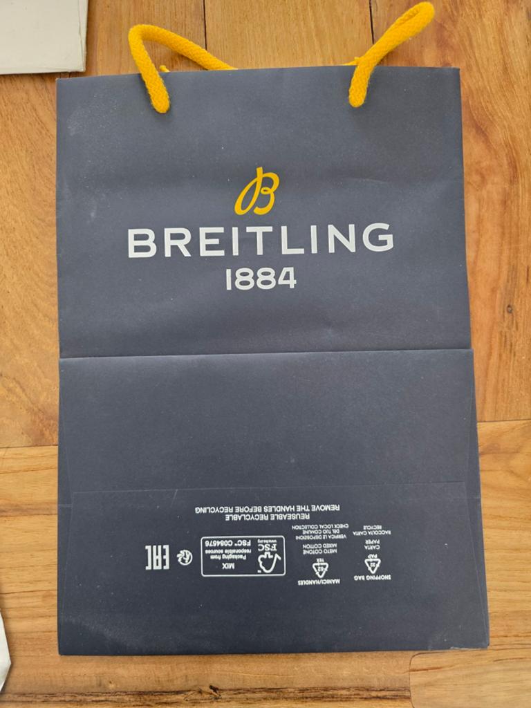 Breitling papieren tasje - Luxe cadeauverpakking, Zo goed als nieuw, Léon breitling-strasse 2 Switzerland 

2540 Grenchen - Switzerland