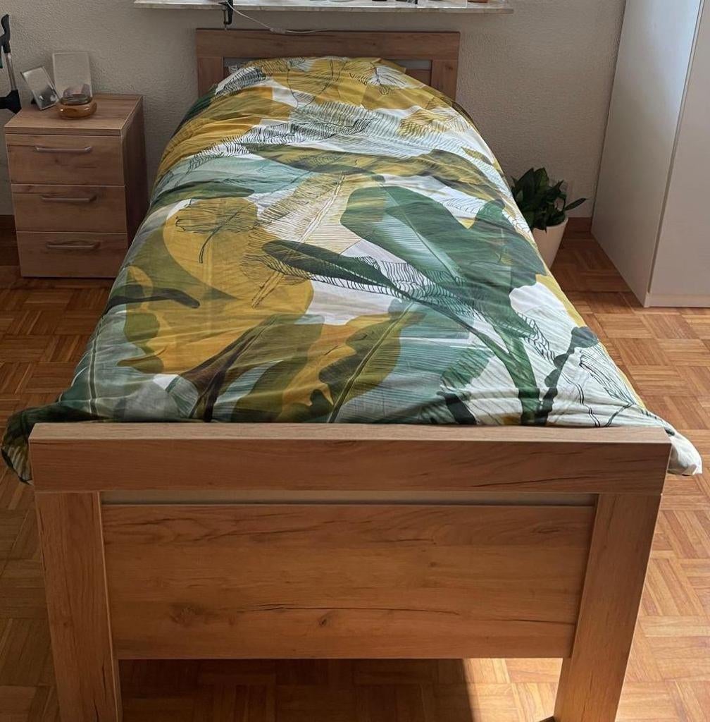 Elektrisch 1-persoons bed, lattenbodem, matras, nachtkastje, Ophalen, 100 cm, Eenpersoons, Bruin