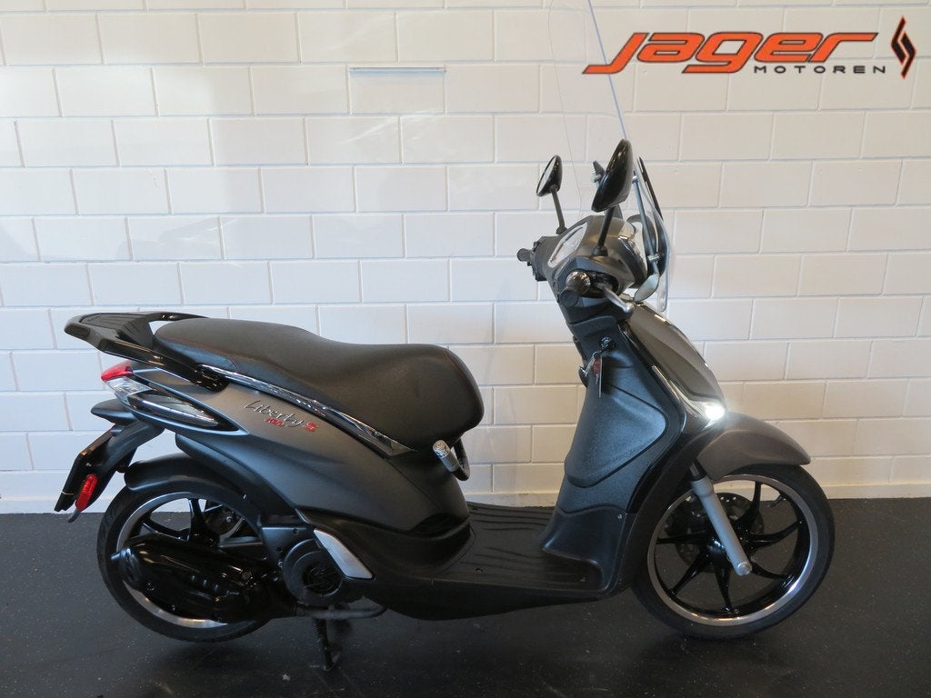 Piaggio LIBERTY 125 ZEER STRAK! (bj 2018), Motoren, Motoren | Piaggio, Bedrijf, Scooter, 11 kW of minder