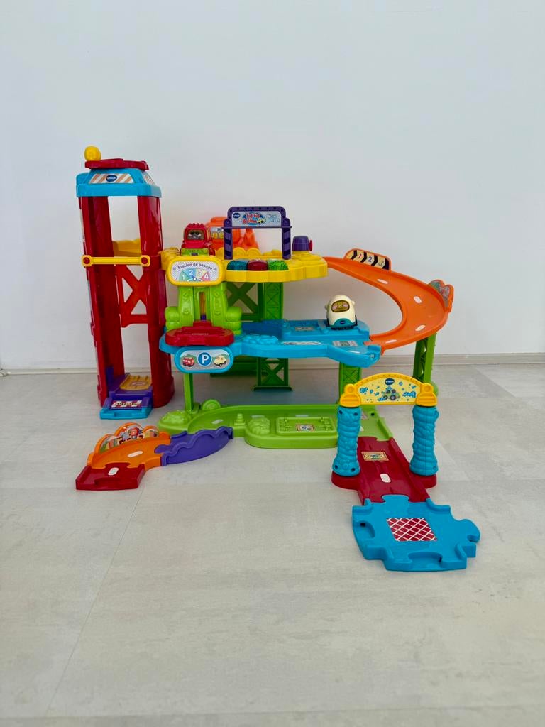 VTech Toet Toet Auto's - Garage, Ophalen of Verzenden, Zo goed als nieuw, 6 maanden tot 2 jaar