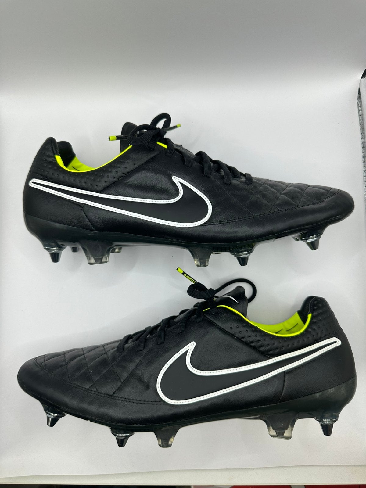 Nike Tiempo Legend 5 Elite SG, Maat XS of kleiner, Ophalen of Verzenden, Zo goed als nieuw, Schoenen